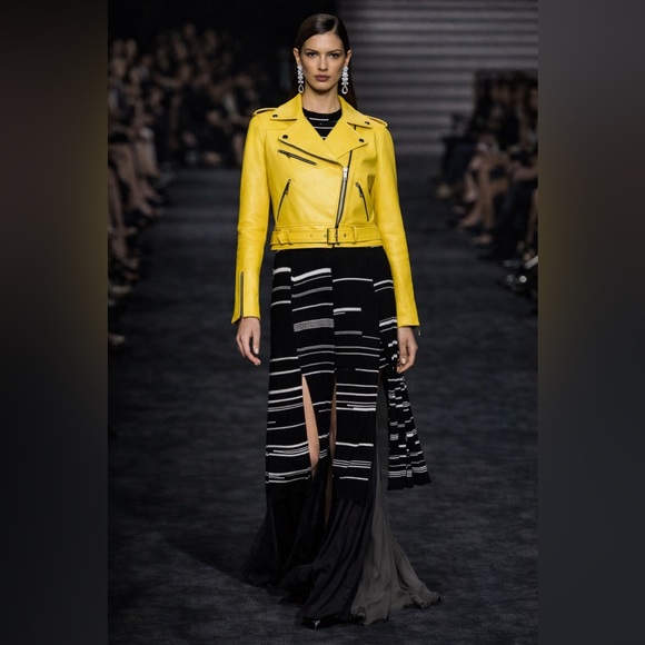 BCBGMAXAZRIA Mila Leather Moto Jacket
New With Tags (NWT) - Picture 2 of 10